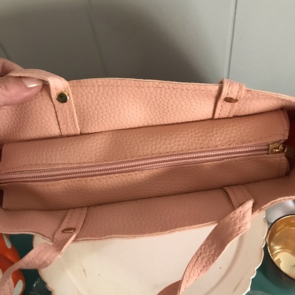 4 PIECE TOTE SHOULDER WRISTLET WALLET HANDBAG SET - Picture 10 of 16